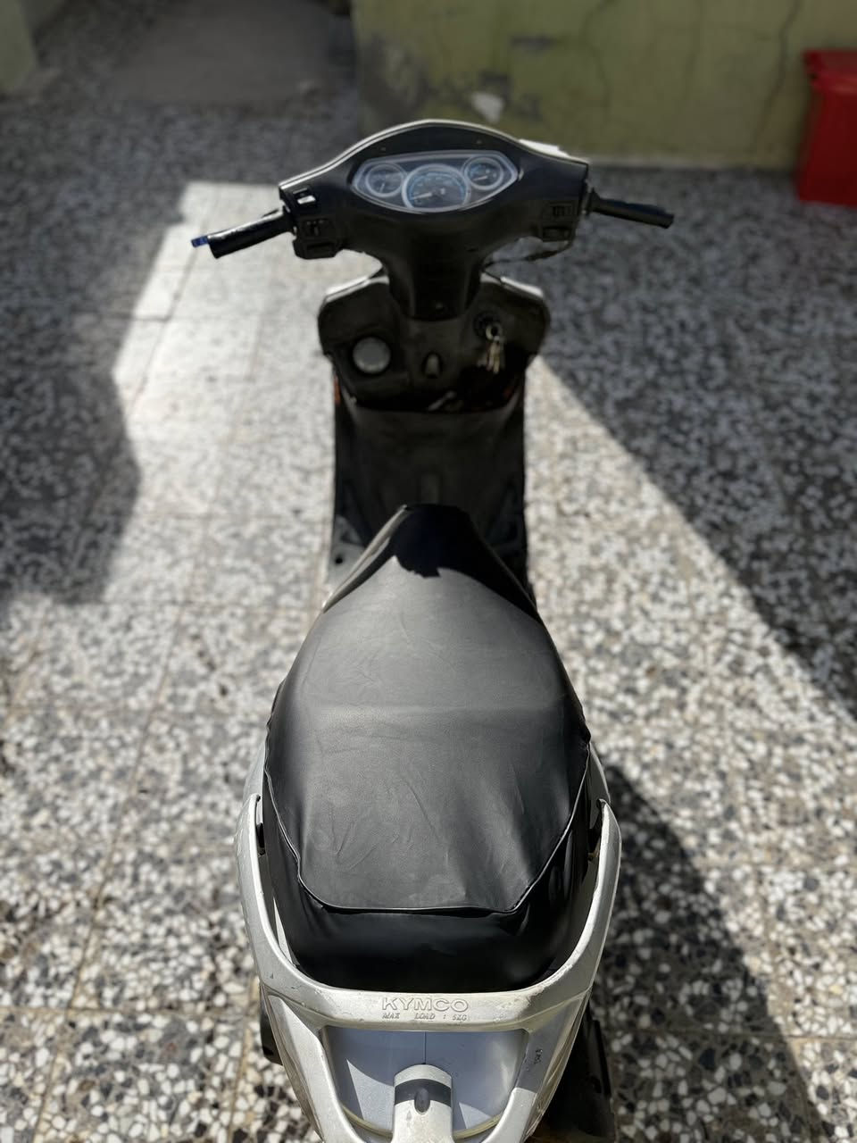 سلام عليكم دراجه كامكو جي فور للبيع دراجه كله بلاد برغي ما مفتوح بيه دراجه كلش نضيفه شراي راسلني *********** وتساب سعر550
