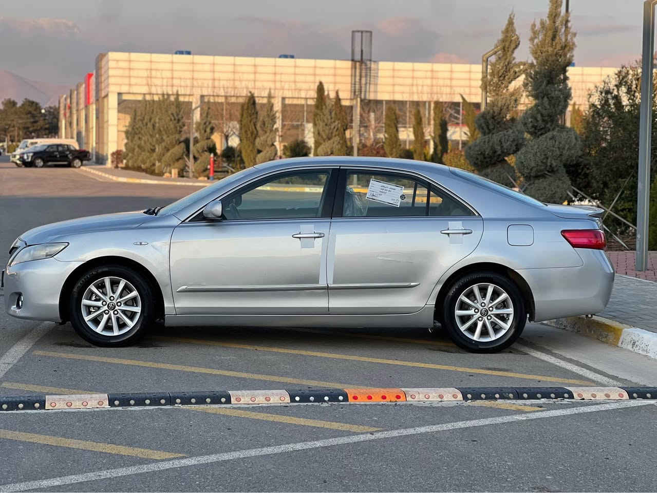 بەلاش بە پارەی عام بۆیاخێک 

سلام علکم ، کامری مۆدێل ٢٠١١ خلیج ،ناو زەرد ، تحدید سرعە  ، گێڕ و مەکینەی بە شەرت ، تەقە و ڕەقە و کارەبای و هەموو گیانی بە شەرت ، تازە کامل سێرڤس کراوە ، ٤ پارچە  بۆیاخە، سەیارەکە ماڵی دۆستە و زۆر خاوێن و ڕێک و پێکە ، چوار تایە و ویلی تازەی لە ژێرە ، سەنەوی تازەیە تا ٢٠٢٩

کامری ٢٠١١ خلیج 
‎محرك گیر تبرید بشرت
٤ قتع سبخ ، اربک بشرت
‎تحویل وغرامات بشرت
سنوی جدید ٢٠٢٩

سعر ٨٨
مکاني..سلیمانیة
***********

شوێن ، سلێمانی 
 سعر ، ٨٨
*********** السليمانية, العراق
