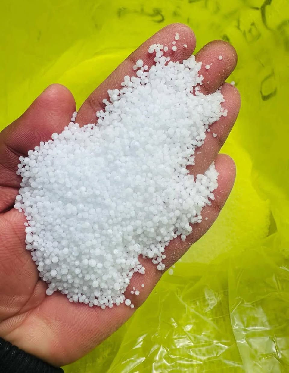 السلام عليكم
سماد يوريا عراقي درجه اولى 
محبب  بانسب الأسعار 
العنوان بابل الحمزه الغربي 
استفسار ***********
