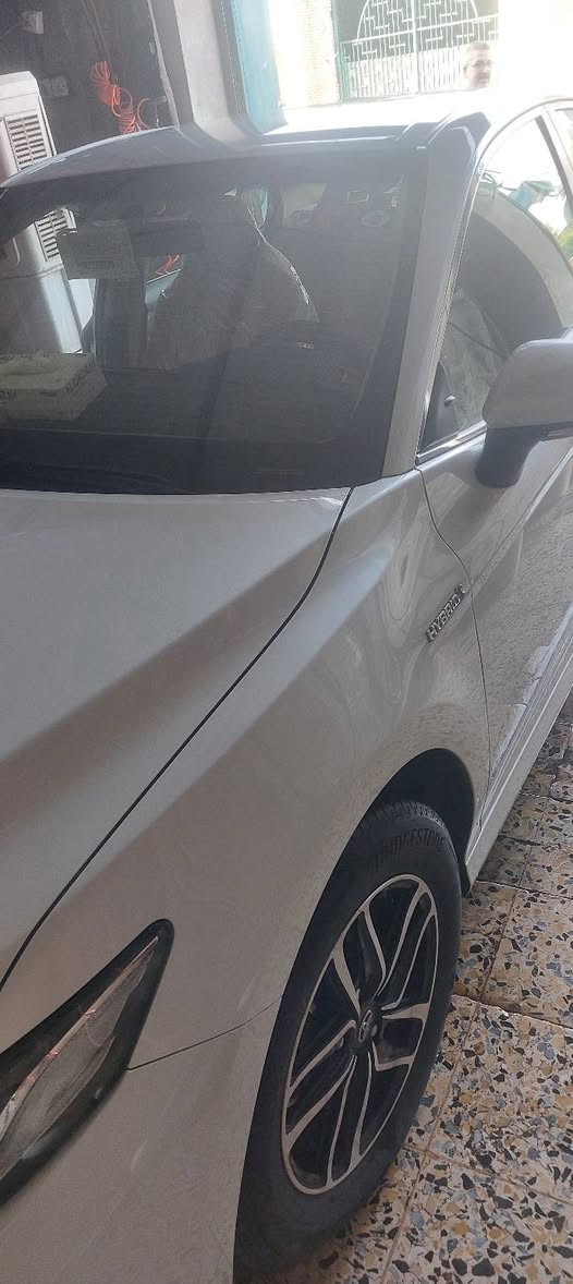كامري اخت الزيروا LE بانزين هايبرد وكالة عبد اللطيف بأسمي من الوكالة موديل 24 ماشبة 18 k فقط تحويل مباشر بغداد
 محرك 4 سلندر 2.500 المرغوب مكفولة من كلشي عدا  بارد حك شبر مصلح بالجاملغ bdr الشراي يتصل او يدلل ***********

