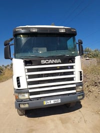 سكانيا نساف سكس جاهزه الشغل 2005 باسمي تحويل ثاني يوم السعر 425 وبيها ...