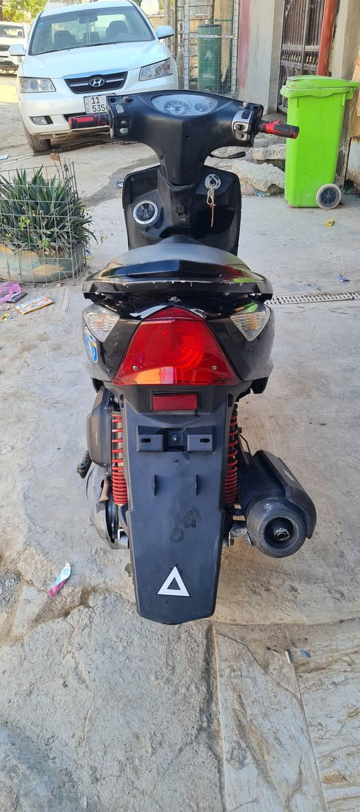 دراجه ماكس ثعلب للبيع كامله مابيهه اي نقص محرك مكفول ناعم شلعه ومعدل حلوه كهربائيات كلهه شغاله كيج بانزين كيج سرعه لايت عالي ناصي اشاير كلهه شغاله كفرات اصلي مختم دبلات شغاله طسه ناعمه دراجه كلهه كامله مكاني بغداد الشعله شراي اتصل مامتواجد على نت ***********.
