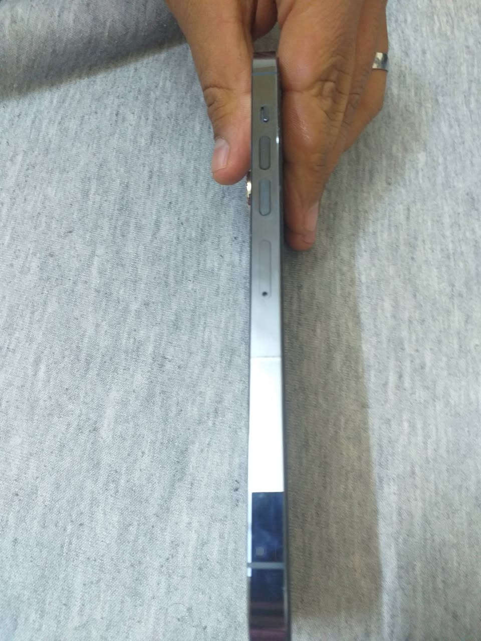 السلام عليكم جهاز ايفون 13 برو ماكس نظافة فول ذاكره256
تك خط
لون سمائي
بطارية 96
مع ملحقات كاملة شاحنة هتفون بلاديات
السعر 750 ومجال قليل


**إذا كنت صاحب هذا الإعلان وتريد حذفه لأي سبب، رجاءا أرسل رسالة إلى الدعم الفني**