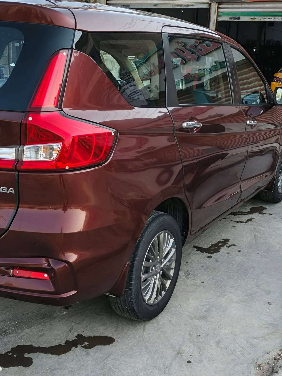 السلام عليكم ساسوكي ايرتجا موديل 22سيارة كفالة ماعدا الحالوب بيهة قليل   السيارة ما بيهة شيي كاملة مري شفط شاشة كلة كامل كير مكينة خير من الله السيارة ماشية 104 مطلوبة للمصرف لل 27تنفك الرقم ***********
