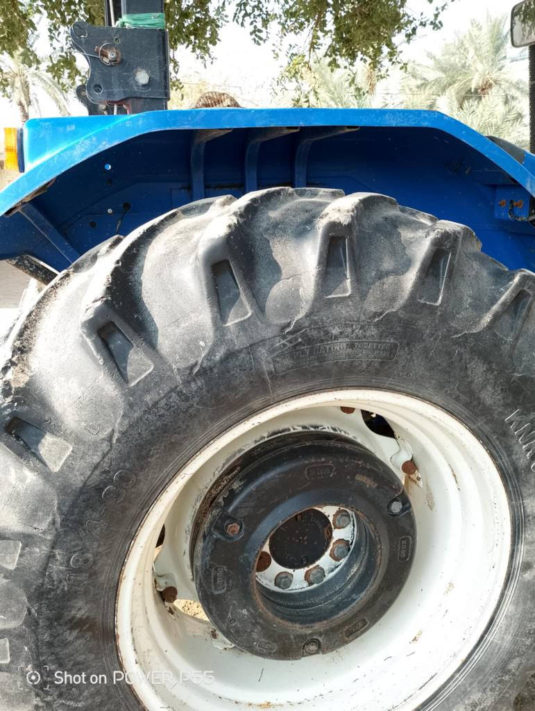 للبيع نيوهولند مكفوله موديل 2011كتاب شركة السعر 21بيه مجال ***********
