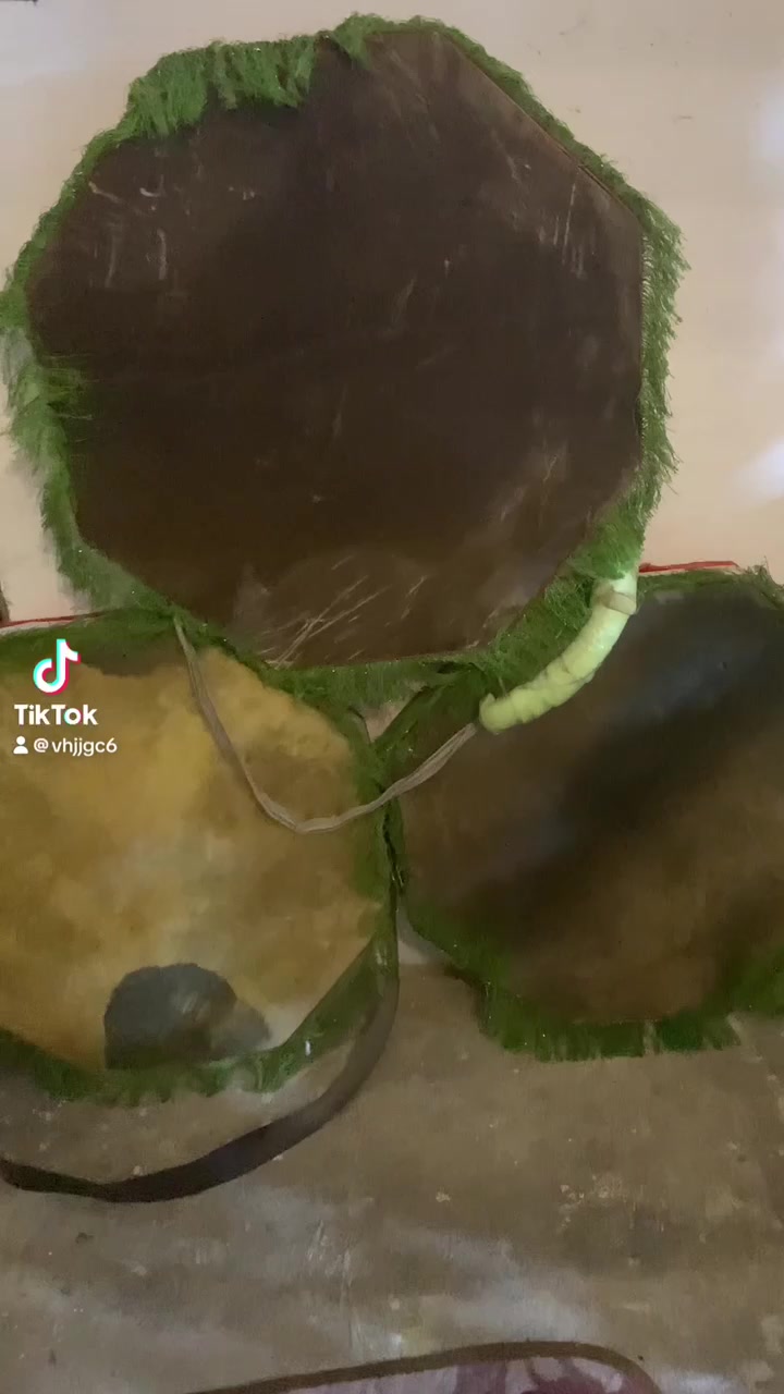 سلام عليكم موجود جلدات ودمامات جلدات عدد 7او
الدوامات عدد4 متواجد واتساب الرقم ***********
الموشراي لا يراسل