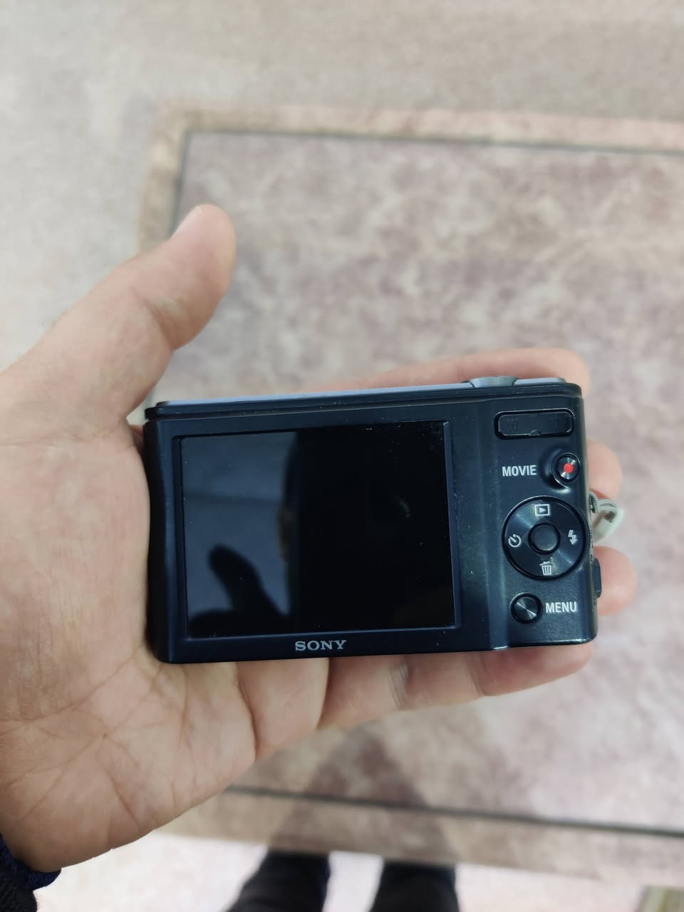 السلام عليكم
للبيع كاميرة سوني w810


**إذا كنت صاحب هذا الإعلان وتريد حذفه لأي سبب، رجاءا أرسل رسالة إلى الدعم الفني**