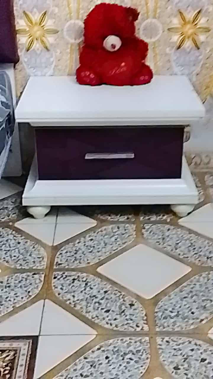 غرفه نوم للبيع
قيم واخذ مكاني الزعفرانيه 
***********
