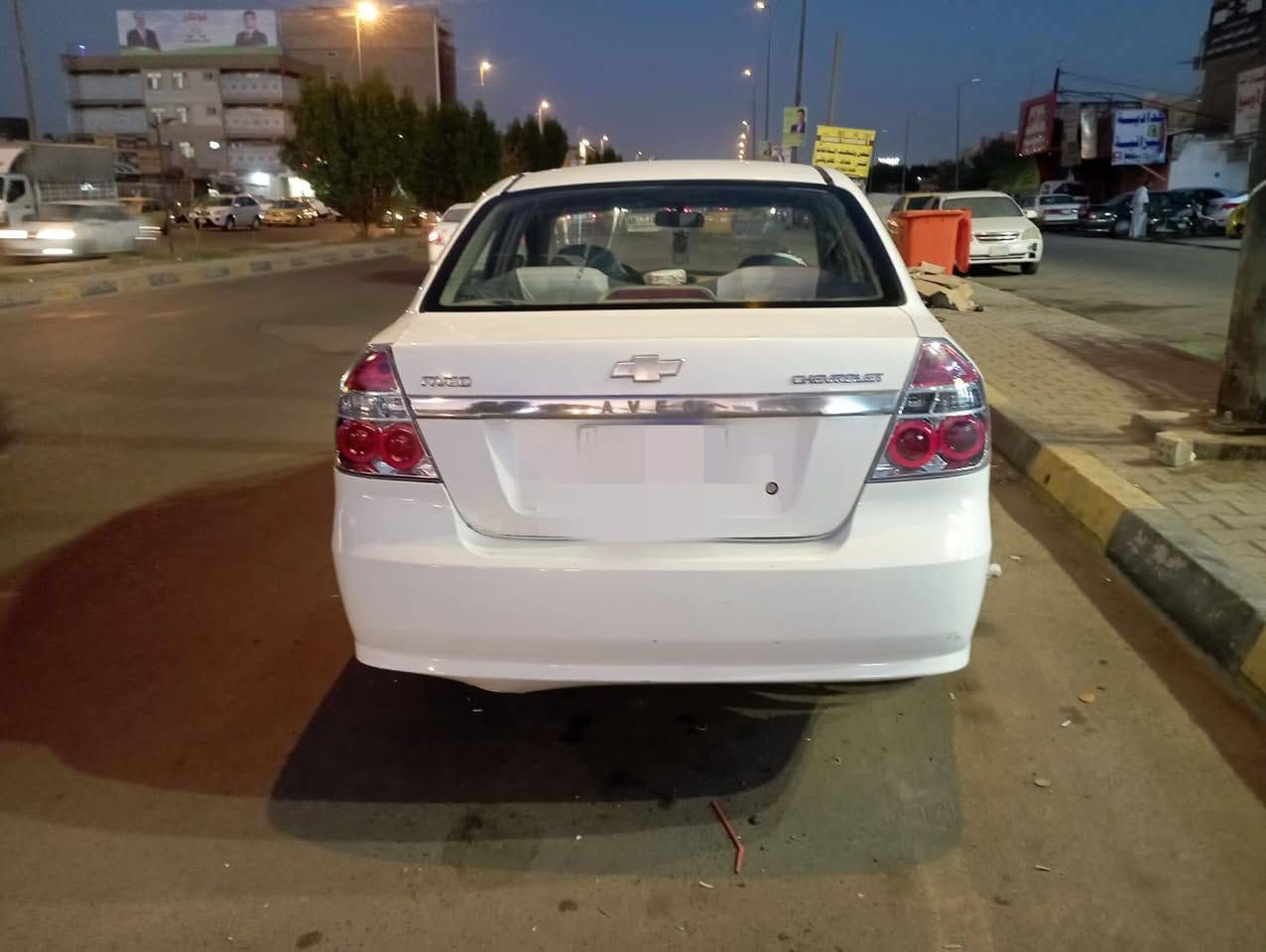 السلام عليكم سياره للبيع النوع افيو مديل 2010 خليجي محرك وكير حداديه جاهزه محرك مفتوح رقم نجف دولي جاهزه  بيه جاملغ وبيه بارد شويه مكان السياره النجف السعر 72 التواصل *********** النجف, العراق
