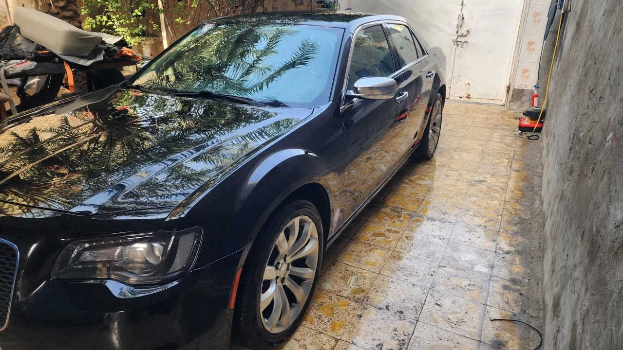 اوباما 18 فئه لمتدد ضباط ،
سعر 225 ،

لمتدد مفوله للأخير ما عدا الفتحه 

مكفوله حادثه بسيط جدا شرط الفحص .

مكانها ميسان العمارة / ***********
