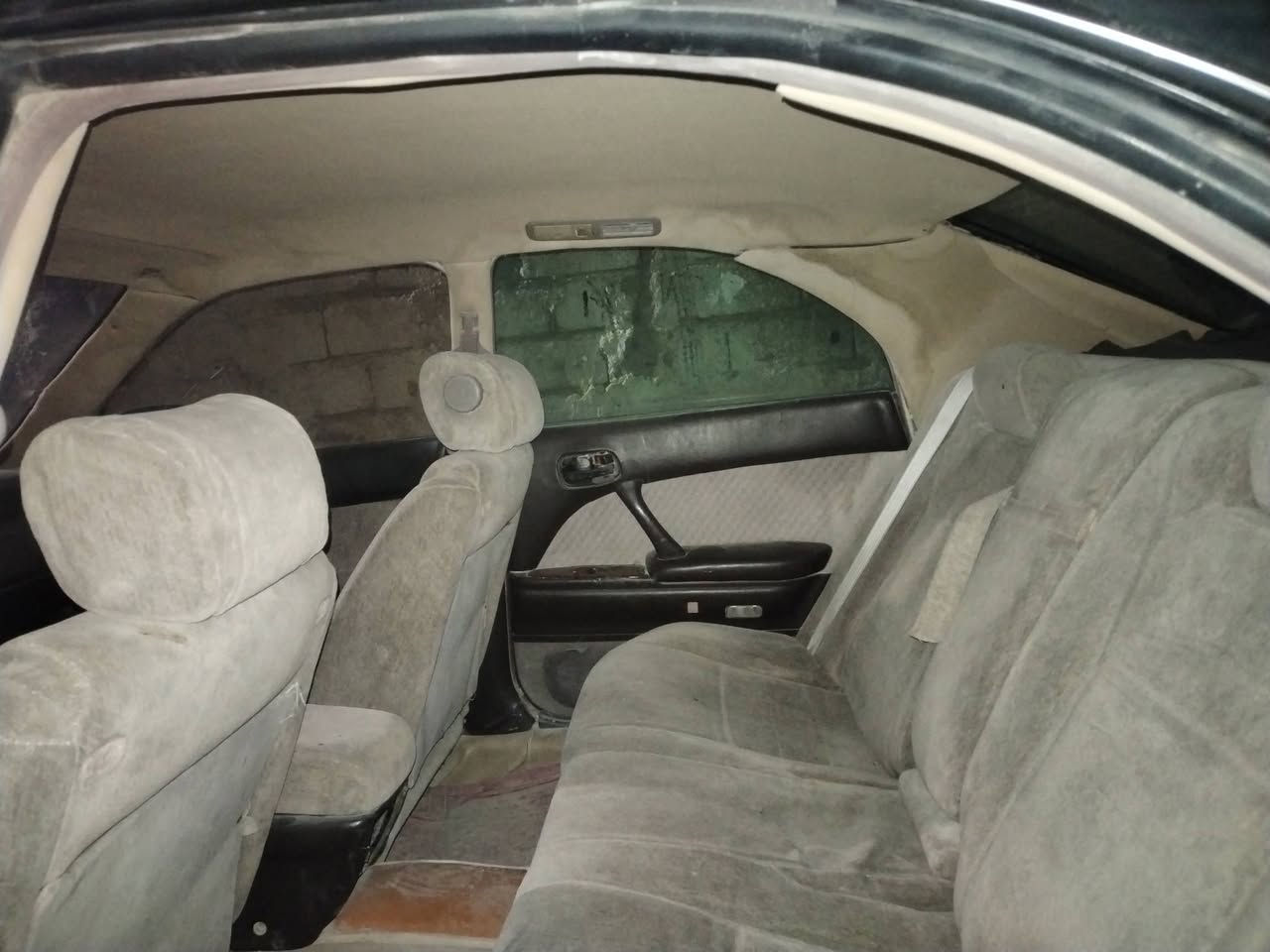 السلام عليكم ورحمة الله سياره بطه مكفوله كص ونقل رقم دولي ال2027 باتري جديد طخم تاير جديد حداديه 80ب100 بدى شوف العين ما بي أي اخياس السعر (33)العنوان البصره الزبير الرقم (***********) باقي التفاصيل اتصال
