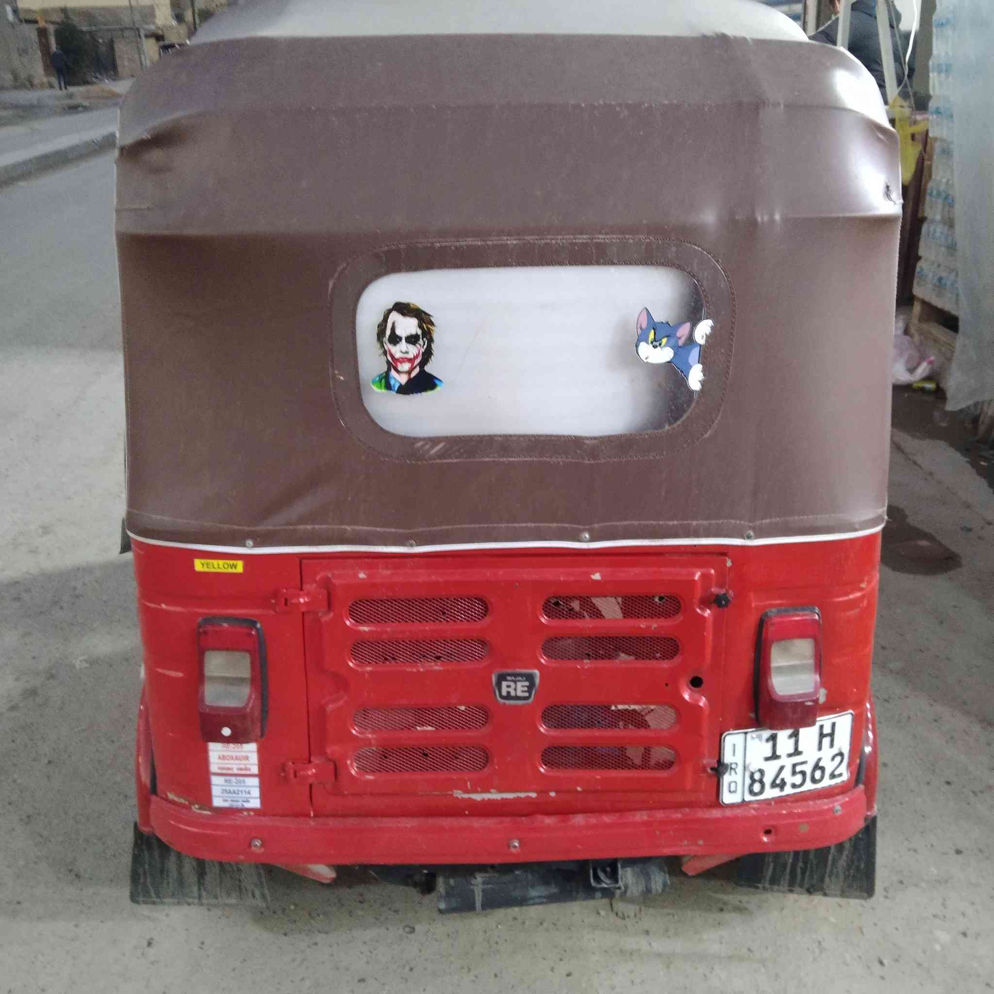 سلام عليكم شباب تكتك 2018تحويل مباشر شهر 11 تكتك جاهزه للشارع نضافه أحله من الصوره تنقيص تبخير كهربايات شغاله جاهزه مناقصه شي السعر 4او 800العنوان بغداد مدينه الصدر ***********
