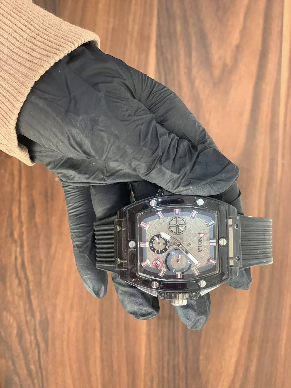 مجموعة ساعات والسعر بلاشش


**إذا كنت صاحب هذا الإعلان وتريد حذفه لأي سبب، رجاءا أرسل رسالة إلى الدعم الفني**