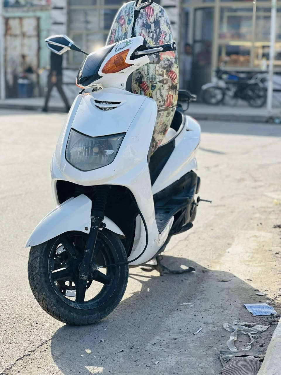 سلام عليكم سكنس نثيه 110للبيع نكره سلف  كهربائيتها شغاله من طول لطول السعر 300وبيها مجال العنوان بغداد ‭

‭0777 203 1186‬
