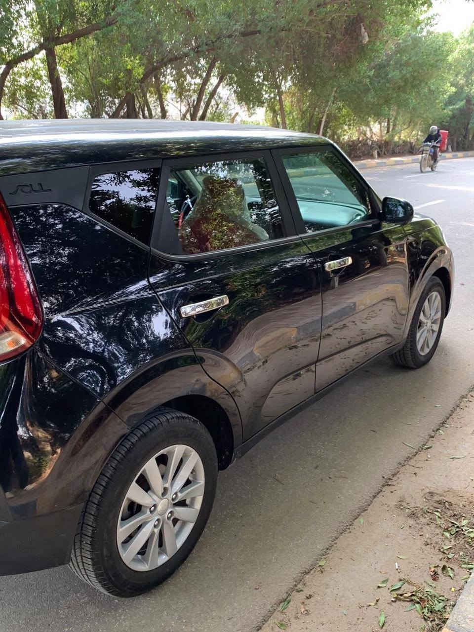 سلام عليكم :
كيه صول موديل 2020
وارد امريكي قطعتين جاملغ وبنيد مبدل بلادي تبريد ثلج ويل كب بلادي شاشه تحكم ستيرن تخم تاير جديد سياره جاهزة كامره دواره محرك 2000 دوش رقم بغداد انكليزي مصفرة وبسمي هزة جديدة السيارة جاهزه وكشرها كدام عينك السعر 125  مكان السيارة نجف الي تعجبه يراسلني خاص


**إذا كنت صاحب هذا الإعلان وتريد حذفه لأي سبب، رجاءا أرسل رسالة إلى الدعم الفني**