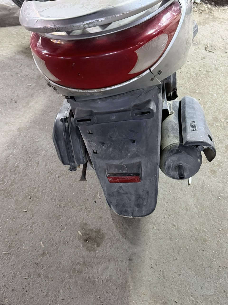 بريز فحل دسك امامي
مكينه مكفوله لأ نضوح ولأ صوت ولأ دخان ع فحص 
كهربائيات نصهن شغاله ونص يرادلهن كلوبات
كفرات بلاديه ختم واحد مابيهن كسور بس البجم شوي بي فطر ومسوي
دبلات تايرات لوك طسه ناعمه كلش 
ستان تعليك مكسور يراد لحيم سعر 450 ألف بيهى مجال بغداد الكريعات استفسار اكثر اتصال ☎️ ***********
