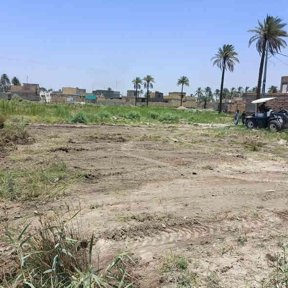 قطعه طابو  زراعي سند 25 للبيع ( المكان وره ملعب الهاشميه / حي الزهراء )
كافه الخدمات واصله يمها من ( كهرباء / ماء )
السماحه ( 200 ) متر 

التواصل ع الرقم ( *********** )
