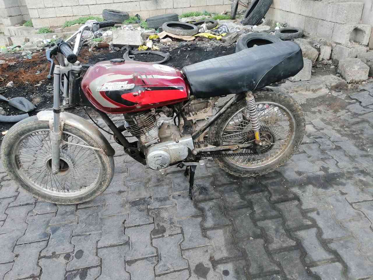 سلام عليكم شباب ماطور  للبيع ١٥٠ وبيه مجال شغال نكرت هندر ماطور مال شغل مكان شركت طارق قرب موقف كوسترات حي العسكري


**إذا كنت صاحب هذا الإعلان وتريد حذفه لأي سبب، رجاءا أرسل رسالة إلى الدعم الفني**