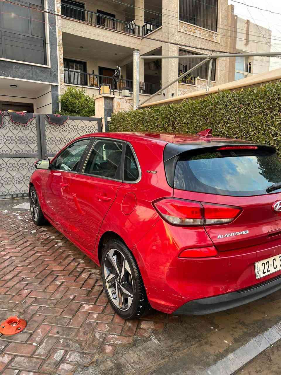 سلام عليكم النترا هاج باك امريكي موديل 2019 حادثه جاملغ اليسرة الامامي وربع بنيد السيارة جديده وخير من الله السعر 113 وبيه مجال شي بسيط 
العنوان بغداد حي حطين
للاستفسار *********** بغداد, العراق
