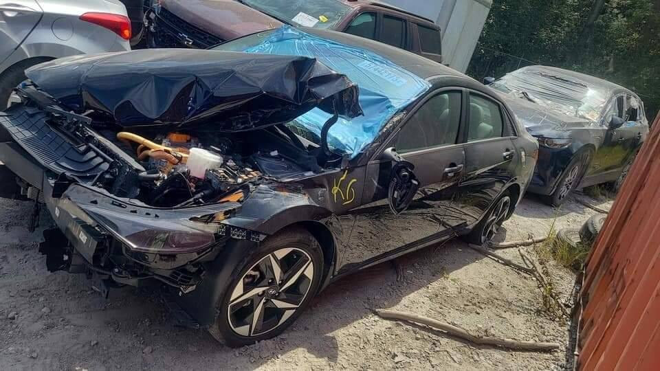 السلام عليكم النتره هايبرد 23المتدد يعني فول ماشيه 50ميل هذا حدثها بدون اي ايرباك ***********السعر 160وبيها مجال بسمي
