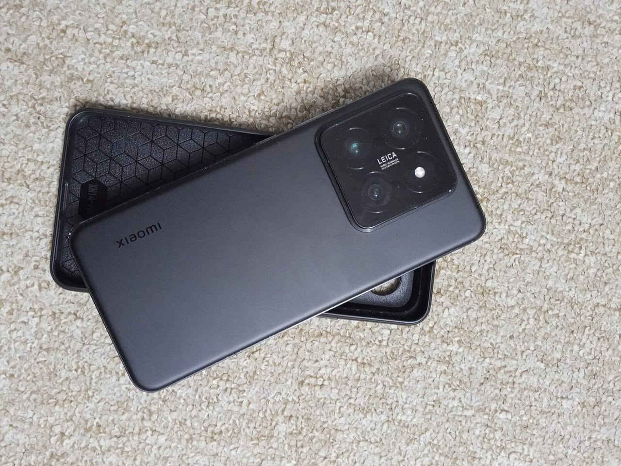 سلام عليكم 
جهاز شاومي mi 14 pro نظافة 95% روم صيني كوكل بلاي وخدمات كوكل شغالة بدون مشاكل ذاكرة 512 رام 16+16 معالج سناب دراكون 8 جيل 3 يشغل اي لعبة باعلى اعدادات شاشة WQHD دبل سيم كارت كامرة فول دقة الجهاز مكفول ما امبدل ولا مفتوح بي اي شي تجي تفحصة براحتك
السعر : 570 الف 
مكاني : بغداد الكاظمية


**إذا كنت صاحب هذا الإعلان وتريد حذفه لأي سبب، رجاءا أرسل رسالة إلى الدعم الفني**