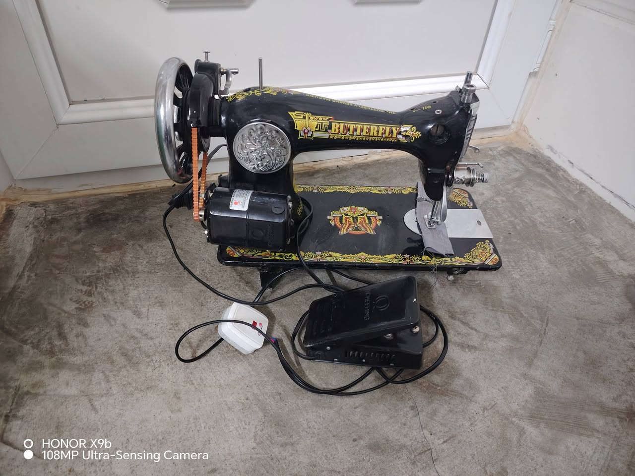 سۆپای بالەی یابانی ئەسڵی حەجم گەورە لۆکە بێ کێشەیە نرخی 75هەزار و مامەڵە 
سۆپای تۆربۆ زۆر زۆر پاکە نرخی70هەزار و مامەڵە 
مەکینەی دوورمان پەپولە لۆک لۆکە نرخی 40هەزار و مامەڵە 
شوێن: سـمود ***********
