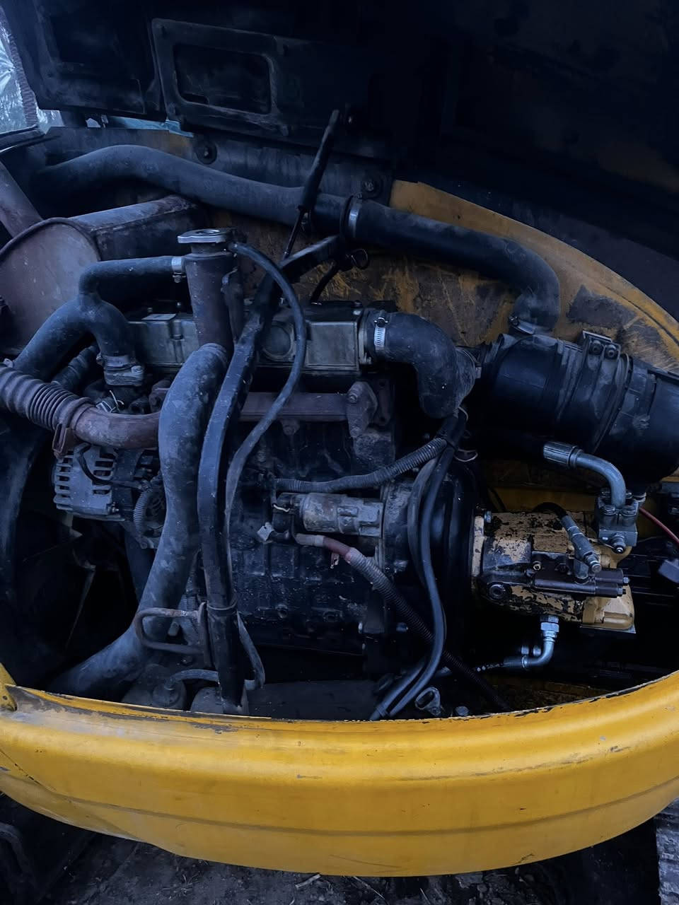 حفاره للبيع بدون  موجوده في بابل  متوزي عله بعته   موديل 2004 ، جي ، سي، بي،  رقم الهاتف  ***********
