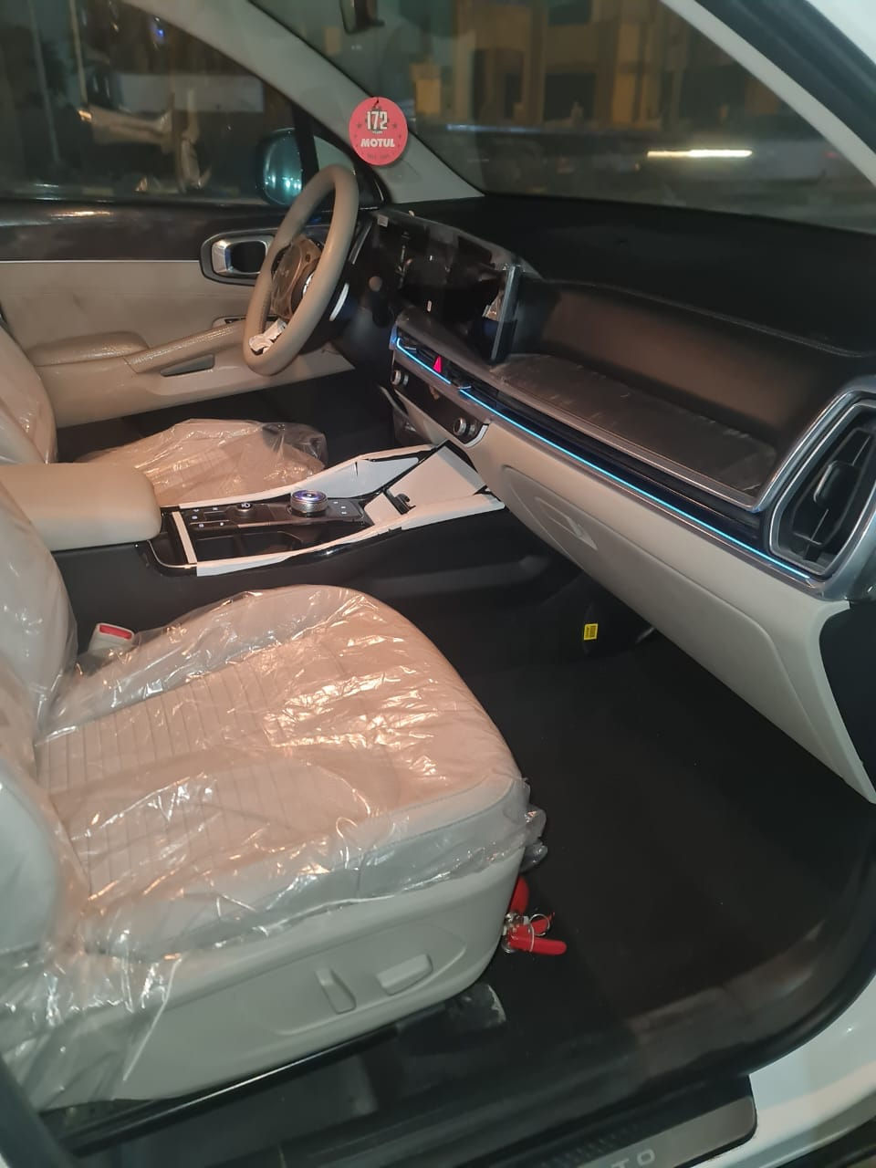 السلام عليكم ورحمة الله وبركاته 
سورنتو 2024 خليجي كفالة عامة 
 ضمان الشركة الدولية 
رقم بغداد بأسمي 
ماشية 9 الف على وضع الشركة(مخزونة) 
6 سلندر( 3500) 
حساسات أمامي خلفي 
جنطة كهرباء 
كشنات كهرباء 
توقف ذاتي 
ويل 19
بصمة ابواب 
مري قابلة للطي
بك لايت LED 
تبريد 3 قطع 
7 راكب 
4 أنظمة قيادة 
تحديد مسار 
بصمة تشغيل عن بعد 
انارة محيطة ليزرية في الداخل متغيرة 
بردات خلفية 
شاشة ابل كار بلي 
اريل نفكيشن نظام خرائط و تحديد موقع 
لايت زنون عالي ناصي 
لد نهاري 
السعر /318 ورقة 
***********
مكان السيارة نجف الاشرف
