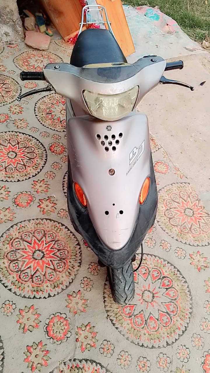 السلام عليكم دراجه بيجي للبيع المكينه مامفتوحه السعر خاص او عل رقم
***********
