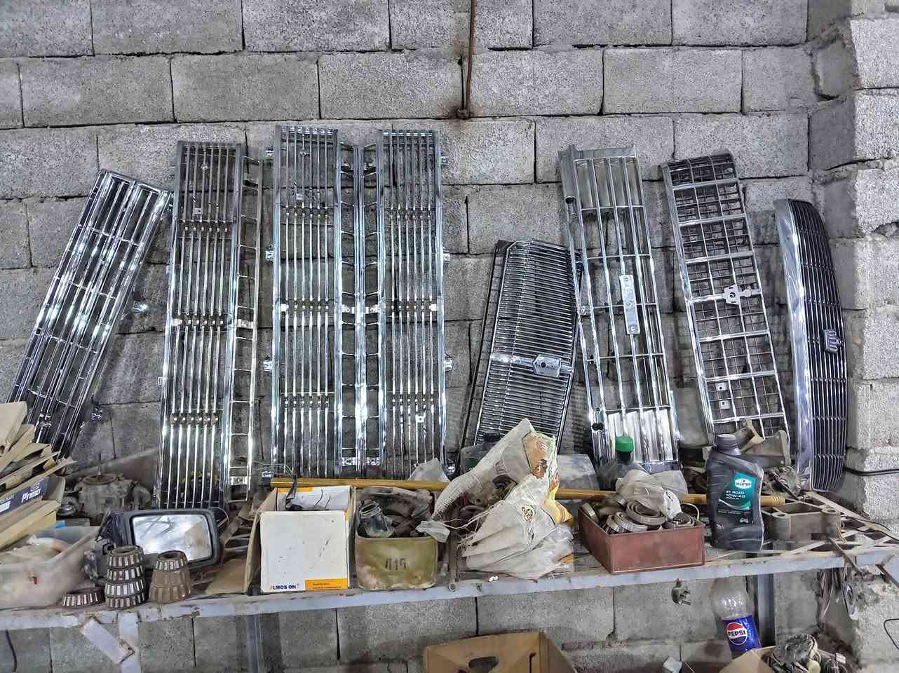 سلام عليكم لدينا شباك سوبر كراون وبيكم تيوتا مع اطارات بيكم الاستفسار على الرقم ***********
