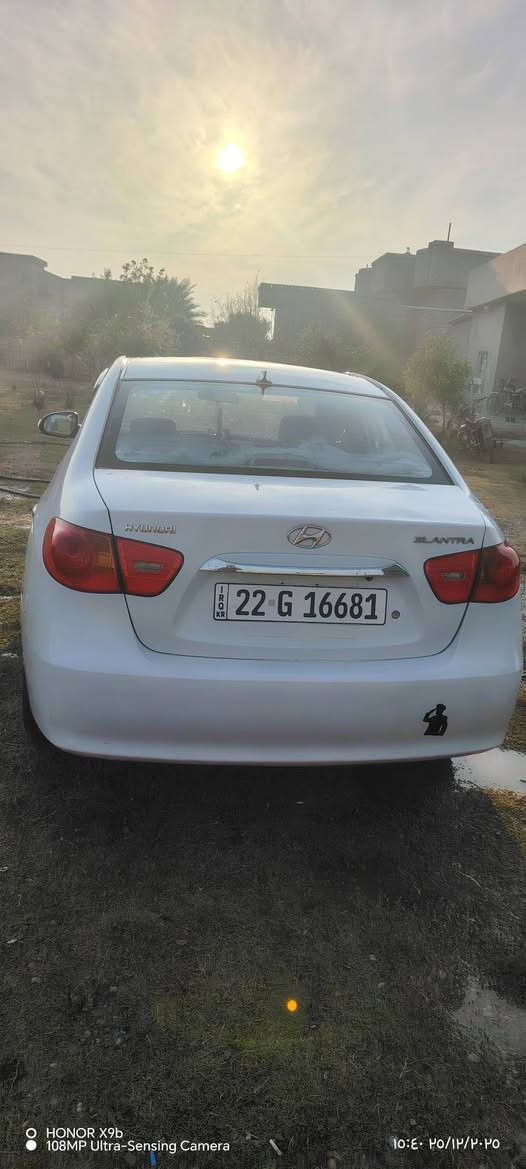 انترى 2011خليجي محرك وگير شرط بااسمي هزة وسنويه جدد كبل اسبوع غرامات مصفرة رقم اربيل الجديد جاهزة وماناقصها برغي بيها شبر صبغ فقط بطارف الباب
 ومكان بارد باالجاملغ الايسر بطارف السعر 120وبيها مجال 
 محرك 1600................ ***********...
