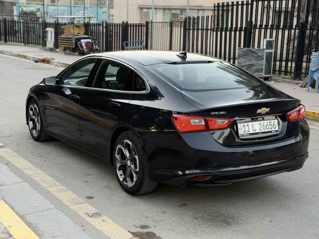 ياالله
السلام عليكم 
ماليبو 2023   مواصفات LT1  لون نيلي فول ماعده الفتحه
رقم بغداد الجديد بأسمي
ماشيه 73 مايل
جاملغ وبنيد سطحي بدون دواخل

المواصفات LT1 
بصمه ابواب + جنطه
تشغيل عن بعد 
رادارات امامية جانبيه/ تحديد مسار 
محرك 1500 توربو
قياده ذاتيه
سايد بريك بصمه
مانع انزلاق
لدات اماميه نهاري 
اوتو بريك /توقف ذاتي عند الاقتراب 🚳
كشنات تدفئه + كهرباء ⚡️ 
تبريد مناخين منفصل SYNC
تبريد قطعتين امامي خلفي 
شاشه كبيره تدعم 📲Android Auto/car play
خرائط Gps📌
كامره خلفيه 📷
كروز مثبت سرعه
مانع انزلاق ⛔️

السعر 116
مكاني بغداد / اعضميه 
الرقم ***********
