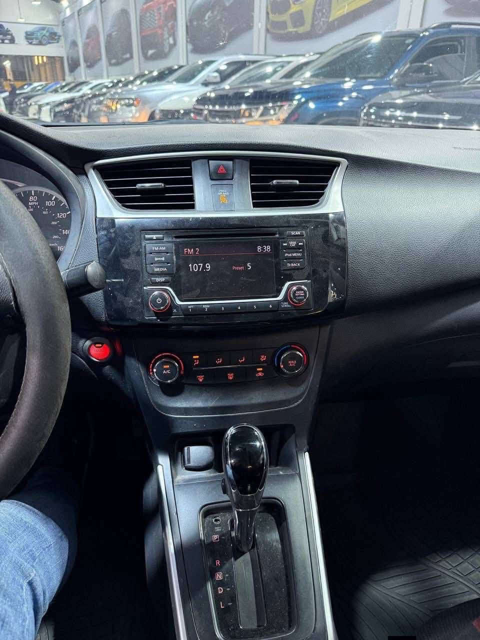 نيسان سنترا 2017 SV ماشيه 108الف ميل حقيقي كلين تايتل سعر 120 رقم ***********
