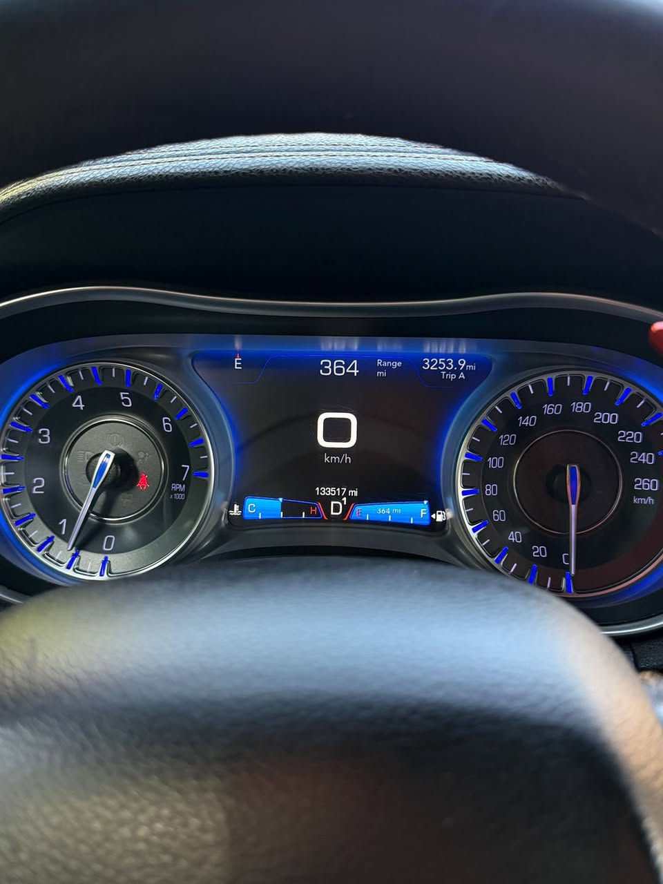 كرايسلر 300S . (كولد) .

الموديل : 2018  . (كندي) . 
العداد : 132 miles
المحرك : V6 . 3.6L . 
الضرر : صبغ دعامية أمامية 
السعر $ 235 بيها مجال 
 الرقم اربيل 
موقع السيارة بغداد/ السيدية 
ه‍ : ***********
المواصفات :
* پانوراما . 
* مصابيح امامية زنون مع LED . 
* ويل قياس 20 أنج گولد . 
* شاشه كبيرة كاربلي.
* سستم صوت الپاين 
* مقصورة الركاب من الجلد الفاخر .  
* المقاعد الأمامية كهربائية . 
* مقاعد أمامية وخلفية تدفئة . 
* تشغيل عن بعد . 
* تدفئة ستيرن . 
* محدد سرعة . 
* تلفون بلوتوث . 
* كاميرا خلفية .
* مرايا متحسسة للاضاءة العالية .
* كير شفتر بالستيرن . 
* دخول ذكي (بصمة) .
