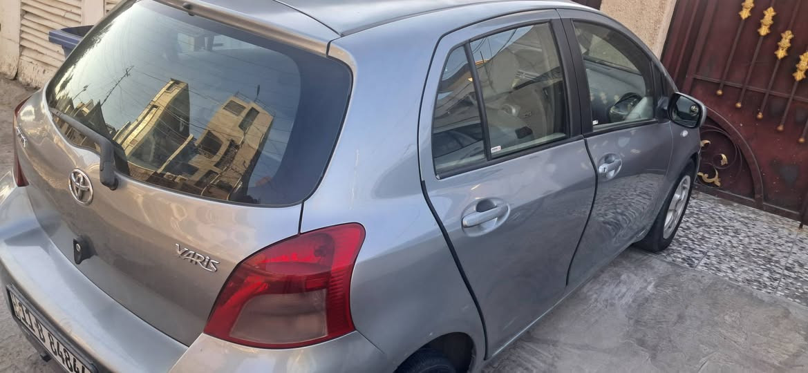 تيوتا يارز ٢٠٠٧ للبيع
مصبوغة عام للجمالية اثر جلح 
السعر ٧٣ ورقة وبيها مجال تبريد شغال كامرة 
شاشة جام جوبي 
رقمها بغداد ومكانها بغداد العامرية 
***********
