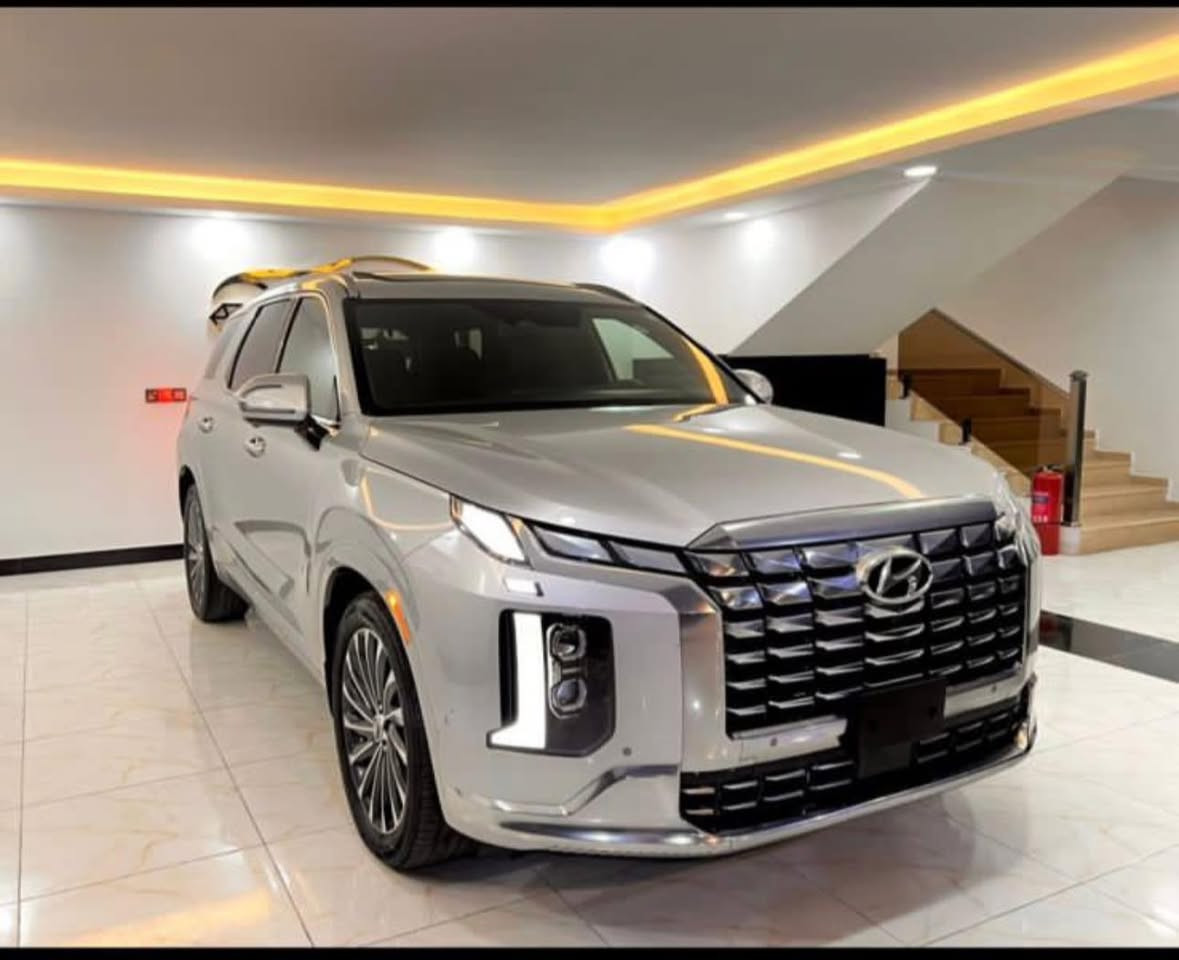 بلسايد كالكرافي 2023
بيع مستعجل ماكو هيج سعر 

فول مواصفات للاخير اعلى فئة 

لون رصاصي 

السياره ماشيه 64ميل 

محرك 6 سلندر 3.8 مكفول من كلشي

مواصفات السياره فتحتين بانوراما 

كراسي جلد وكهرباء وتدفئة وتبريد 

عداد دجتال وانارة داخلية وسستم صوت سماعات 12 سماعه

5 كامرات وردارات 360 درجة 

شاشة اكبر حجم ووضعيات قيادة وتتقدم وترجع بالريمونت 

وبعد بيها هواي مواصفات

مكان موصل

السعر اتصل عل رقم ***********
