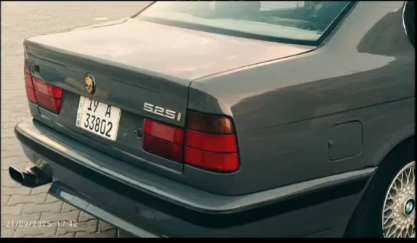 سلام عليكم بي ام 525 مسكر تك فانوس السيارة رقم كربلاء انكليزي بأسمي للـ2029 حدادية جديدة
السيارة بيه كور 
دواخله نظيفه عوزه بس بطانه باب خلفي 
كهربائيات كلها شغالة  جام كهرباء كشن كهرباء تبريد شغال شرط ثلج
 عوزه بس گور السعر 42وبيها مجال
مكان الكوت غير متواجد عالفيس
للاستفسار اتصال
 ***********
***********
