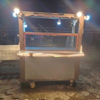 للبيع هي و غراضها ب 300 ألف بغداد 07831726303