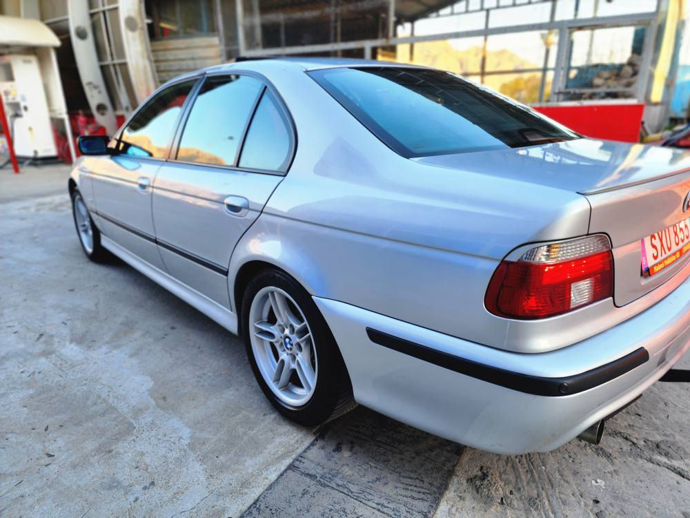 بێیم سەقەر
***********
***********
بێیم سەقەر ئەورپی 
 مەنەفیست ئەسلی برایم خالیل هیندە نابیت داخیل بووە
مۆدیل 2002 مەکینە 525i 
مواسفات ئیم سپۆرت بیلاد ناو زارد سلاید شاشە پینج پەردە کوشن هیتەر 
فولە بەس کوشن کارەبا نیە سەیاریکی زۆر خاونە یەک دەستە مالی دۆستە هەموو گیانی بەشەر نرخی 95 وەرقە
رەقەم موبایل 
***********
*********** رانية, السليمانية
