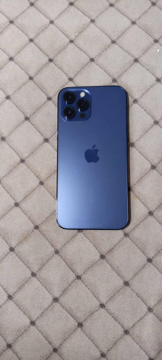 السلام عليكم ايفون 12 برو ماكس
بطارية 77
ذاكرة 256
جهاز بلادي مامفتوح 
سعر 500 بي مجال 
الاستفسار على الرقم
***********
