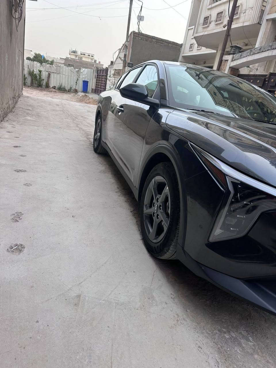 السلام عليكم
للبيع Kia K4 

موديل 2025 

مواصفات 

بصمه و تشغيل عن بعد 

رادار و تحديد المسار 

سياقة ذاتيه 

حادثها فقط الجنطه خلفي بدون ايرباك 

بدون دواخل ماشيه 10الاف فقط 

مكان السيارة بغداد الدورة 

للاستفسار اتصال 

او واتساب ***********
