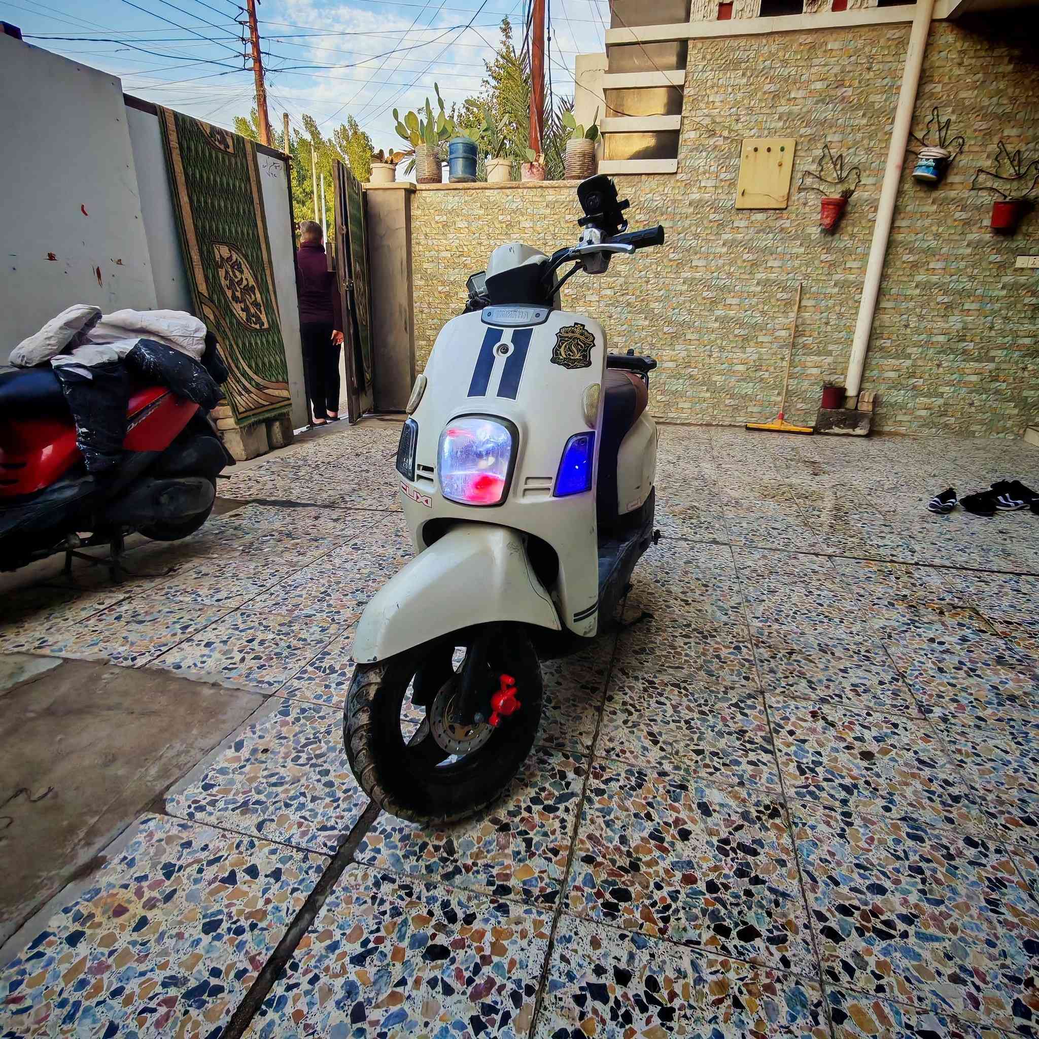 سلام عليكم ماكس بوليس دراجه جديده كفرات بلادي ختم واحد هوه ول سواد تجفيت جديد كله اصلي تايوان  شرط وكاله مكينه خرسه شلعه معدل كلها شغاله طستها تخبل  السعر 550 وبيها مجال المكان زعفرانيه الاستفسار*********** واتساب
