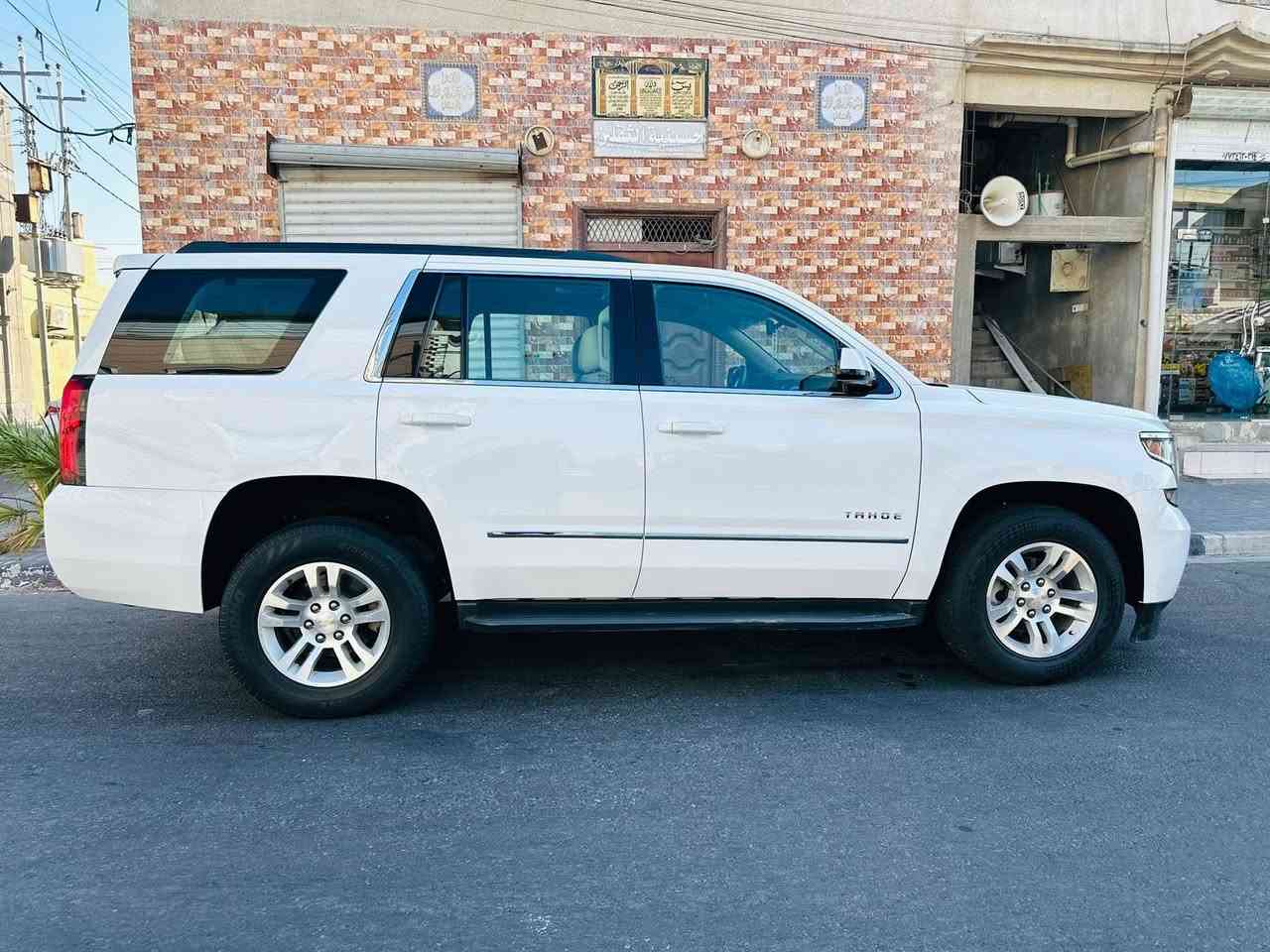 للبيع تاهو 2018 خليجي فئة LS الكير والمحرك كفاله عامه والسياره مكفوله عدا بارد قليل كلش السياره ماشيه 116الف رقم السياره بغداد السياره بأسمي مكان السياره بصره قرنه سعر السياره 360 وبيهه مجال قليل الشراي يتصل ع الرقم  *********** او المراسله ع خاص
