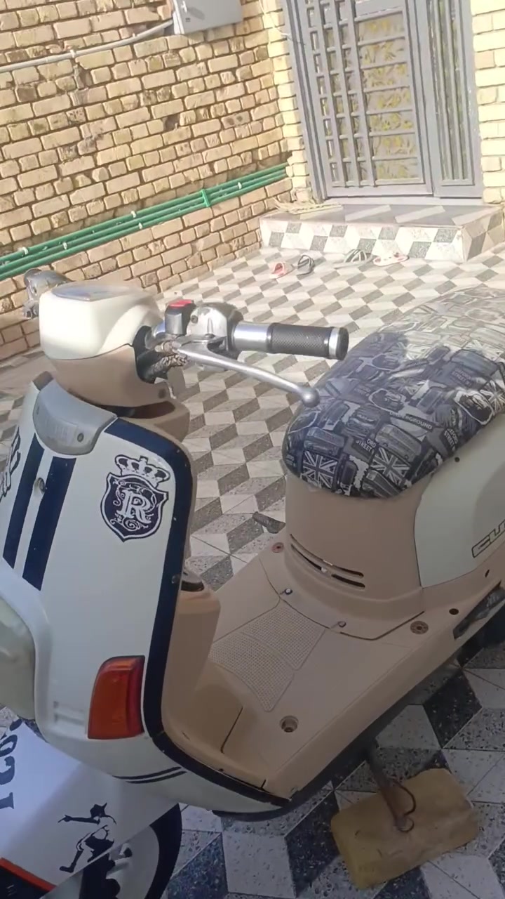 سلام عليكم دراجه للبيع بوليس هندر واحد مكينه خرسه لايت امامي دبلات شغالات تواير جدد عوزها نواقص بسيطه السعر 400وبيها مجال ***********واتساب
