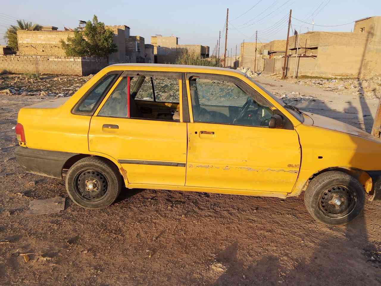 سلام عليكم 
سايبا موديل 2011 مكينة كير نظيف طخة بالباب الايمن الامامي للاسفسار 
***********
