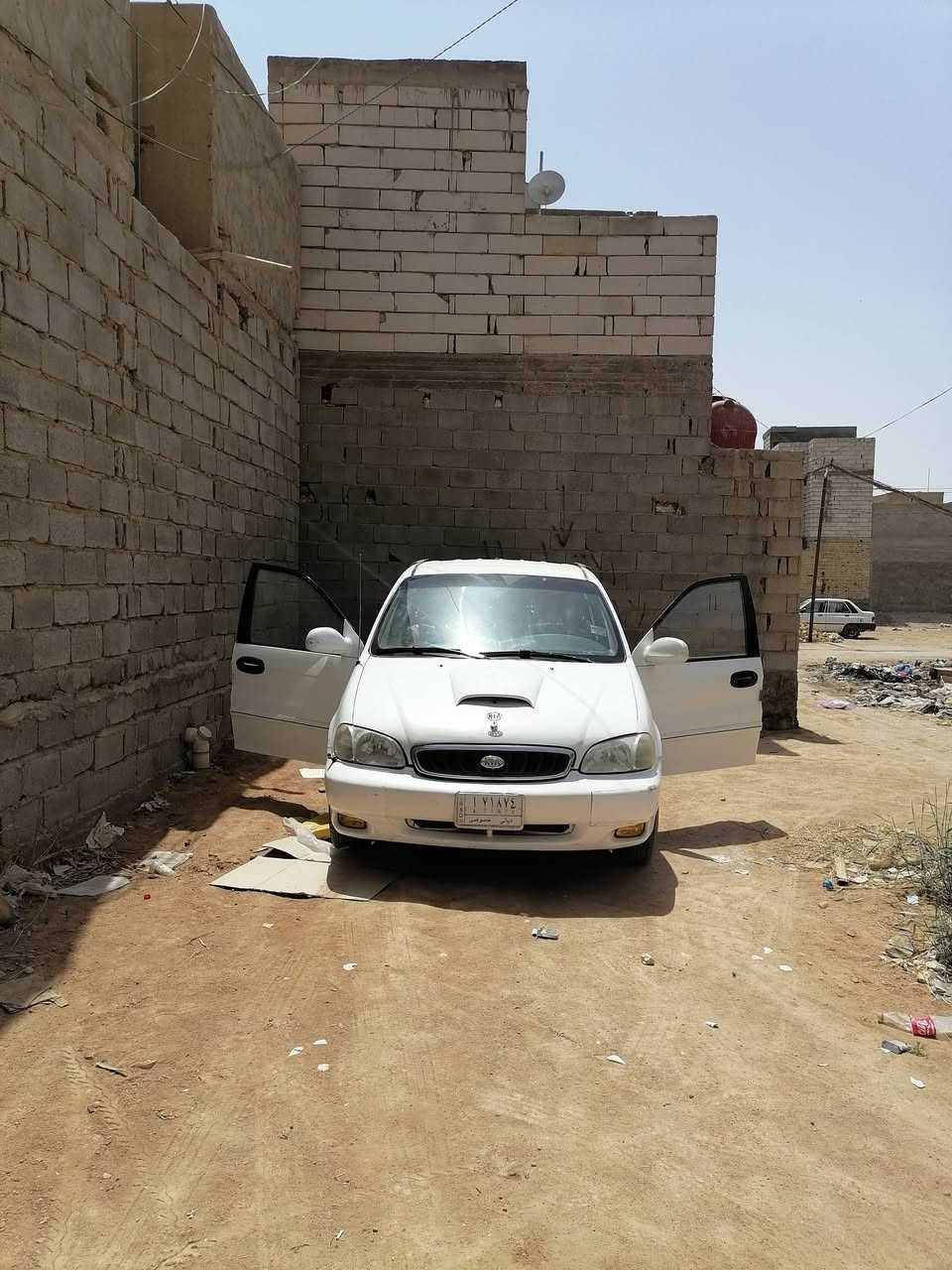 السلام عليكم اخواني ..عندي.هاي السياره كيا كرنفال موديل ٢٠٠٠ مكينه مسكر كير عادي السياره مال جناي مكينه وكير حلوات تبريد نقص كمبريسر ..سنويه لل٣٠ بسمي مشروع وطني .مكان السياره بكربلاء 
اريد مراوس بكيه حمل على باب الله اريد استرزق اخوتي الي عنده ليقصر
***********/***********
