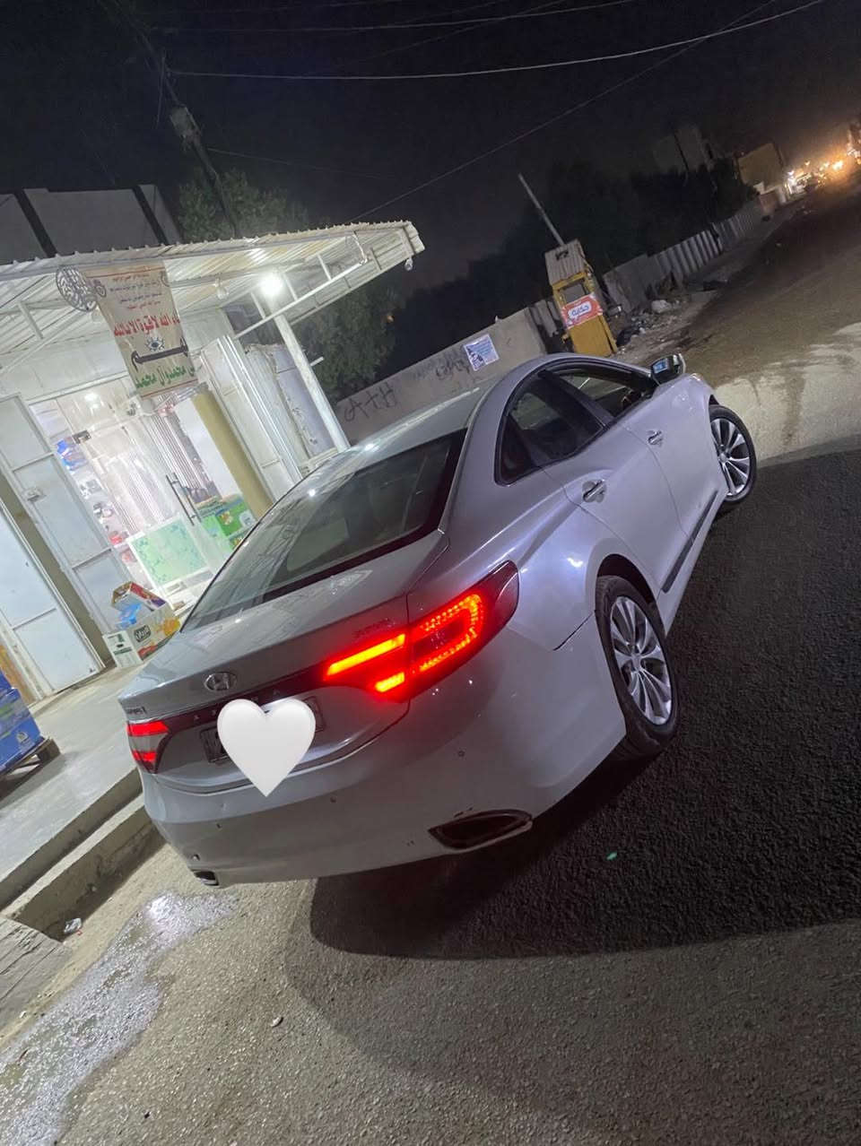 ازيرا ٢٠١٣ جاملغ وبنيد بدون كصه كلك كلك كلك جديده حيل ونضيفه سعرها ٤٨ للأستفسار ***********
