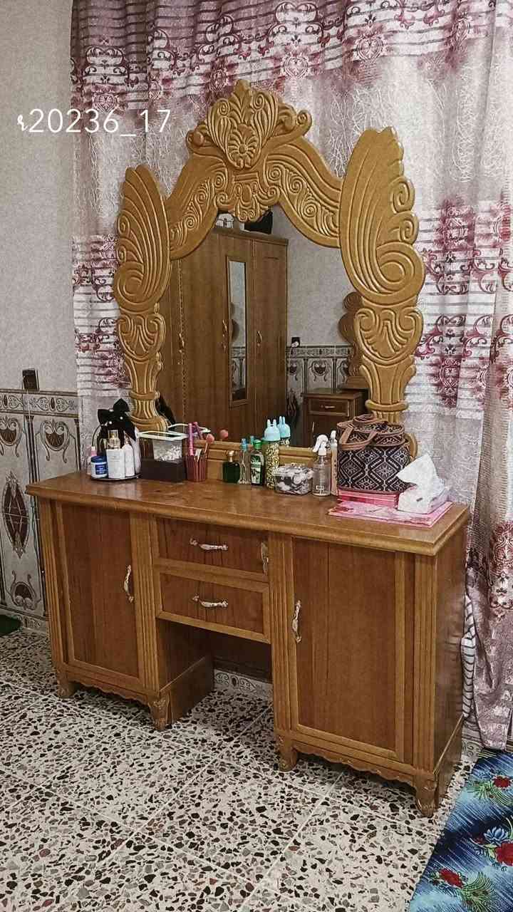 غرفه نوم مستخدمه للبيع بسعر300 هيه والدوشك
العنوان:  تاجي زمله حمدي


**إذا كنت صاحب هذا الإعلان وتريد حذفه لأي سبب، رجاءا أرسل رسالة إلى الدعم الفني**
