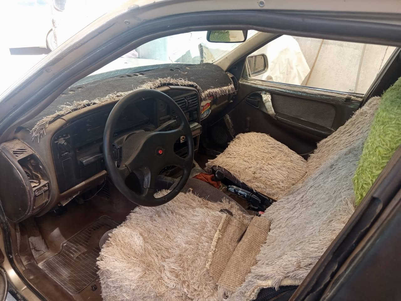 اوبل وميكا للبيع موديل ٨٩ سنويه جديده لحد ٢٧ سياره بس دفتر بانزين مابيها شرط التحويل العنوان كركوك السعر ١٨ رقم الهاتف ***********
