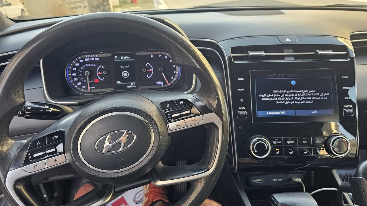 هونداي سانتا كروز 2023 (Hyundai Santa Cruz) للبيع  هونداي سانتا كروز موديل 2023 بحالة ممتازة ومواصفات تكنولوجية متكاملة.
📋 تفاصيل ومواصفات السيارة:
 الموديل: 2023
 المسافة المقطوعة (الممشى): 84الف كيلو فقط 
 المحرك: 2500 CC (تنفس طبيعي) - اقتصادي وقوي
( لتوفير أقصى درجات الثبات
 اللوحات الرقمية: رقم بغداد مميز (  السنوية والتحويل مضمون وسهل)
✨ المواصفات والكماليات (فول مواصفات):
 🔑 تشغيل ذكي: تشغيل عن بعد + بصمة أبواب وبصمة تشغيل
 🖥️ شاشات متطورة: شاشة ديجيتال تفاعلية للعدادات والترفيه
 💺 راحة ورفاهية: كراسي كهربائية بالكامل مع نظام تدفئة مدمج
 🛡️ أنظمة الأمان والسلامة:
 رادار النقطة العمياء (Blind Spot Radar) لتفادي الحوادث
 نظام مانع الانزلاق وتثبيت المكابح التلقائي (Auto Hold)
 💡 الإضاءة والمظهر: لايتات عدسة حديثة بقوة إضاءة عالية + إشارات بالمرايا الجانبية
 🌟 ومواصفات مميزة أخرى تكتشفها بنفسك عند المعاينة!
💰 السعر المطلوب:
 السعر: 190 ورقة (19,000$) (وبي مجال طيب للمشتري الجاد)
 الخيارات المتاحة: بيع نقد أو مراوس حسب الرغبة.
📍 مكان التواجد والمعاينة:
 العنوان: بغداد اليرموك
📞 للاستفسار والتواصل مباشرة مع المالك:
 📱 رقم الهاتف: ***********
***********
(يرجى التواصل للجادين فقط بالاتصال أو عبر الواتساب)
📸 ألبوم صور السيارة (الحالة الحالية وصور الحادث):
